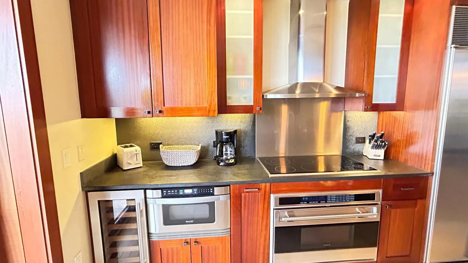 Ko Olina Beach Villas O410 - 2Br Luxury Condo With Partial Ocean View Kapolei Holiday home