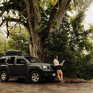  Luxury tent Epic Maui Car